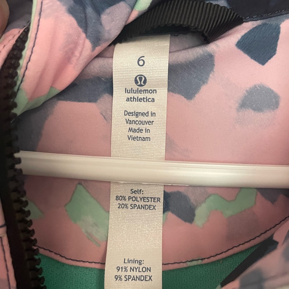 Lululemon Go The Distance Jacket Size 6 - Picture 3 of 3
